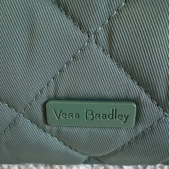 Vera Bradley triple compartment crossbody. NWT - Picture 6 of 7